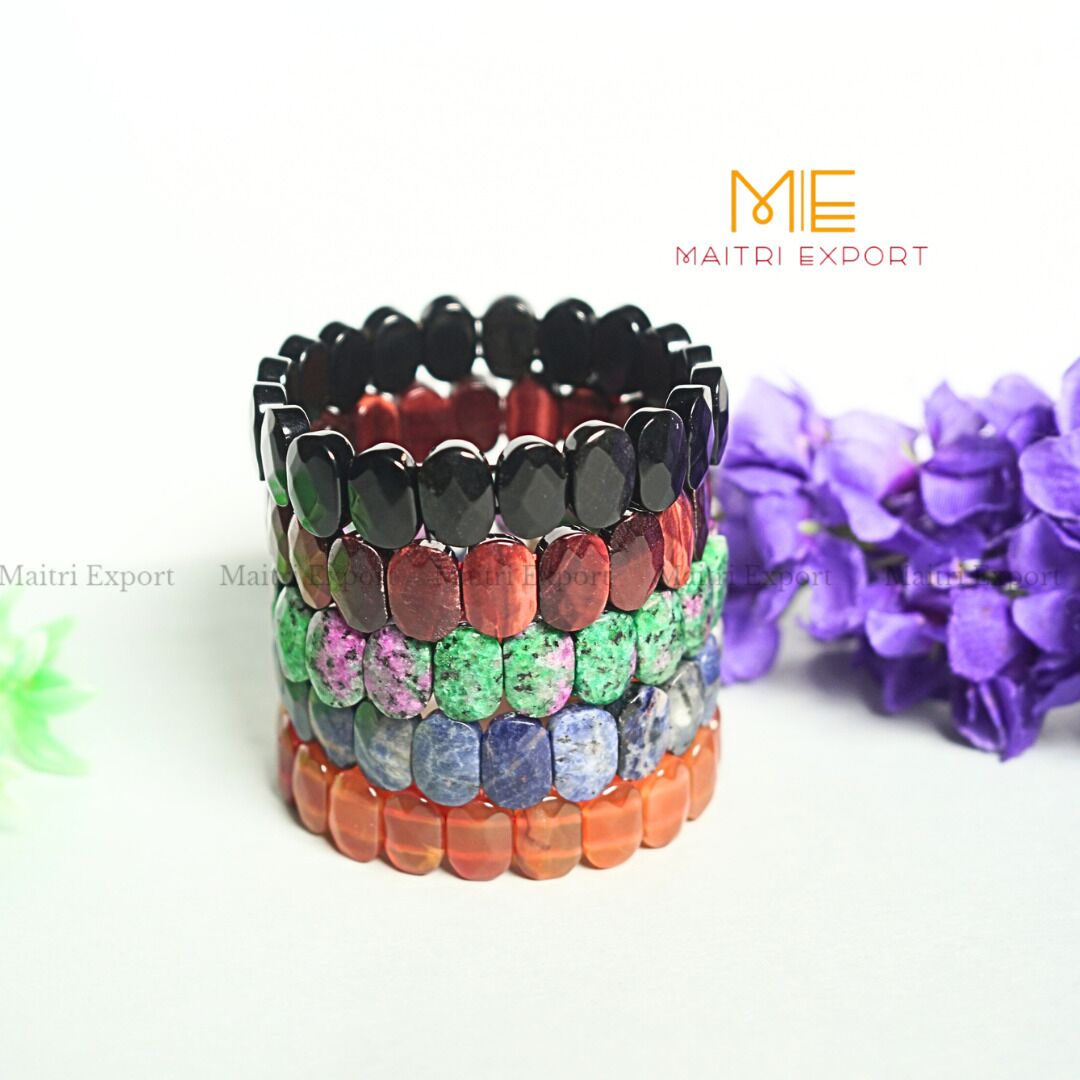 Multicolor Natural Crystal Stone 12mm Round Beads Bracelets, For Healing at  Rs 350 in Delhi